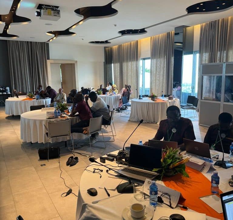 Locaux AMBIZ Cocody Abidjan — salle 2